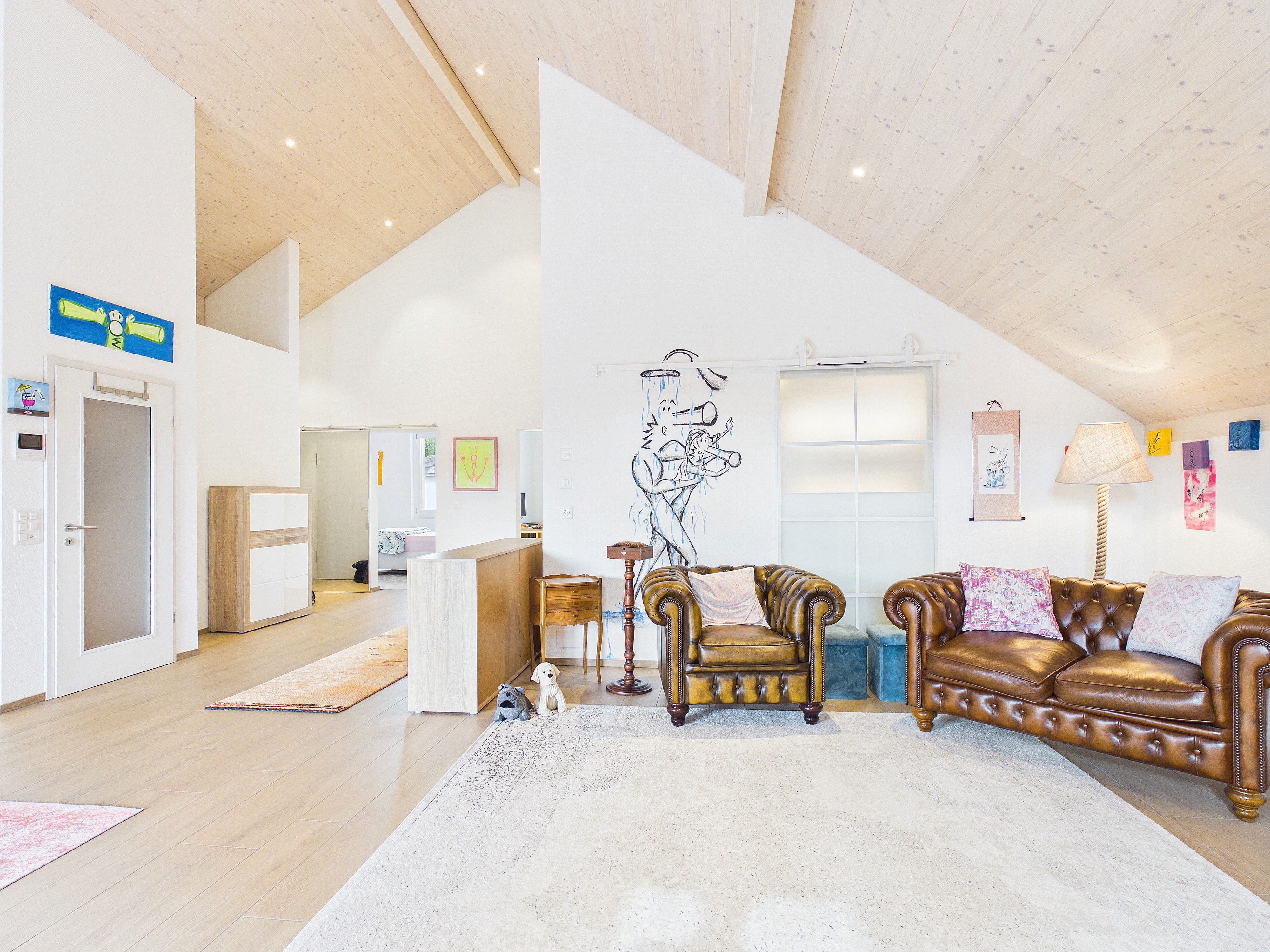 Stylische 3.5-Zimmer-Attikawohnung mit Balkon und direktem Liftzugang im Herzen von Zwingen - 3