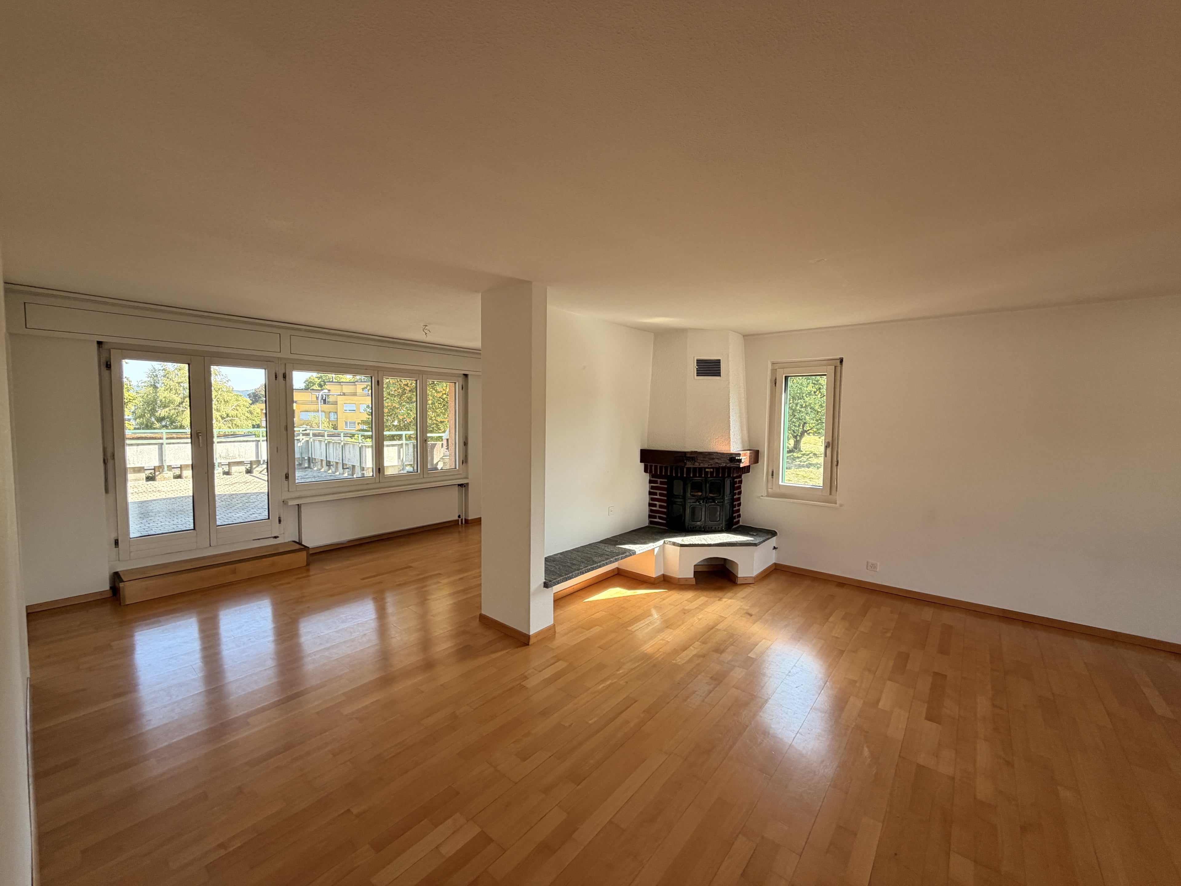 4-Zimmer-Attikawohnung mit 85 m² Terrasse in Urdorf kaufen - 3