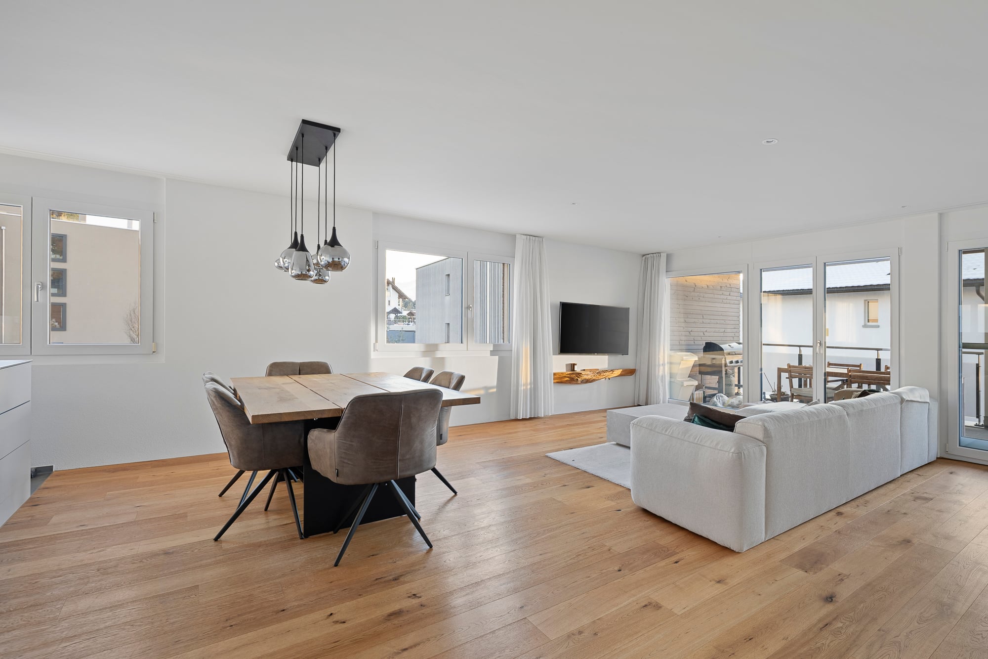 Teilseesicht mit zwei Loggias und modernem Ausbau - 2