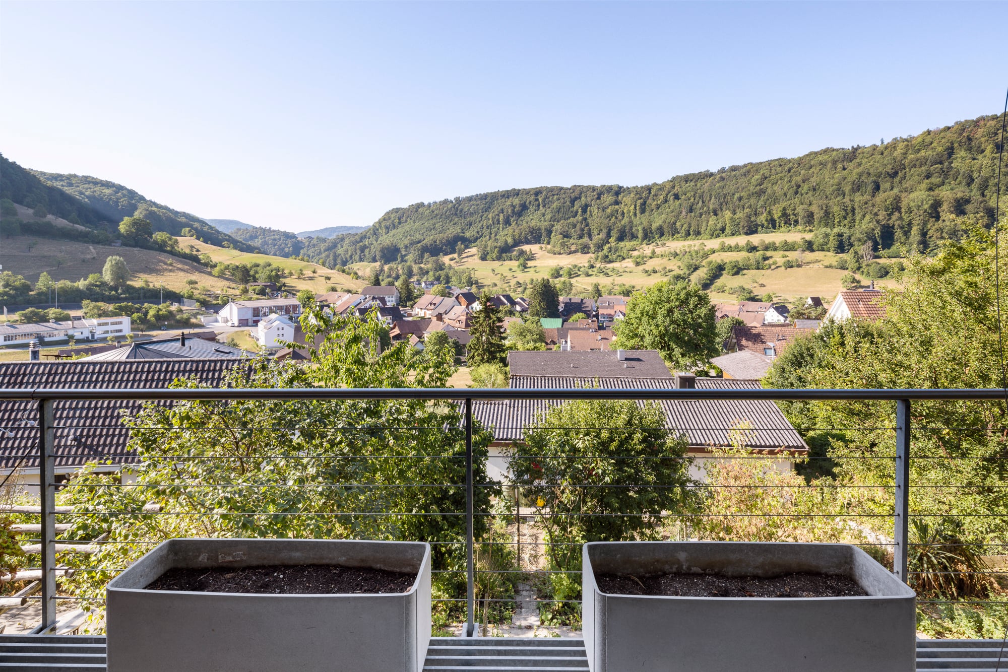 Familienfreundliche Wohnfühloase mit beeindruckender Aussicht - 2