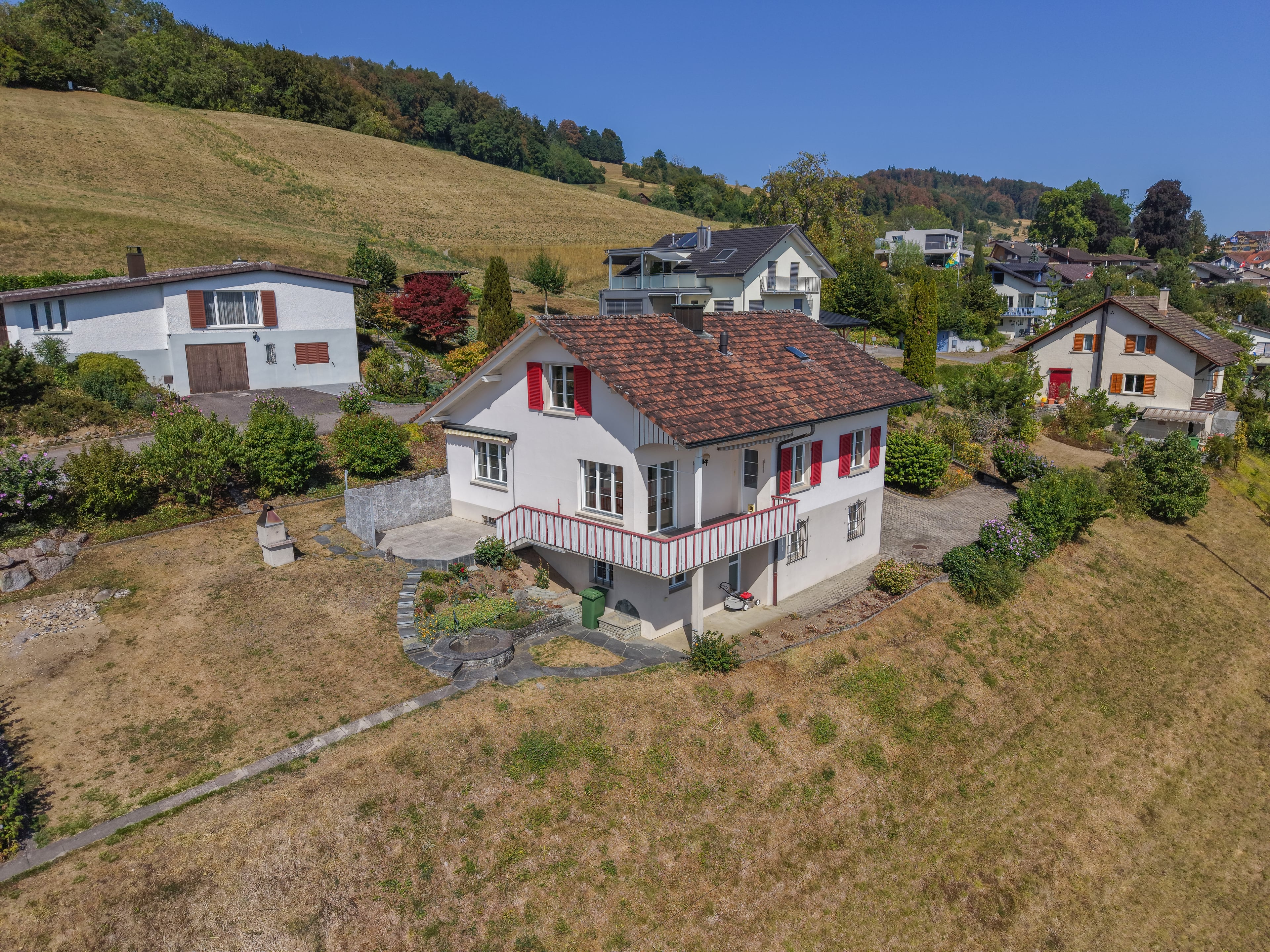 5.5-Zi. Einfamilienhaus in Birrwil mit grosszügigem 1'194 m² Grundstück - 3