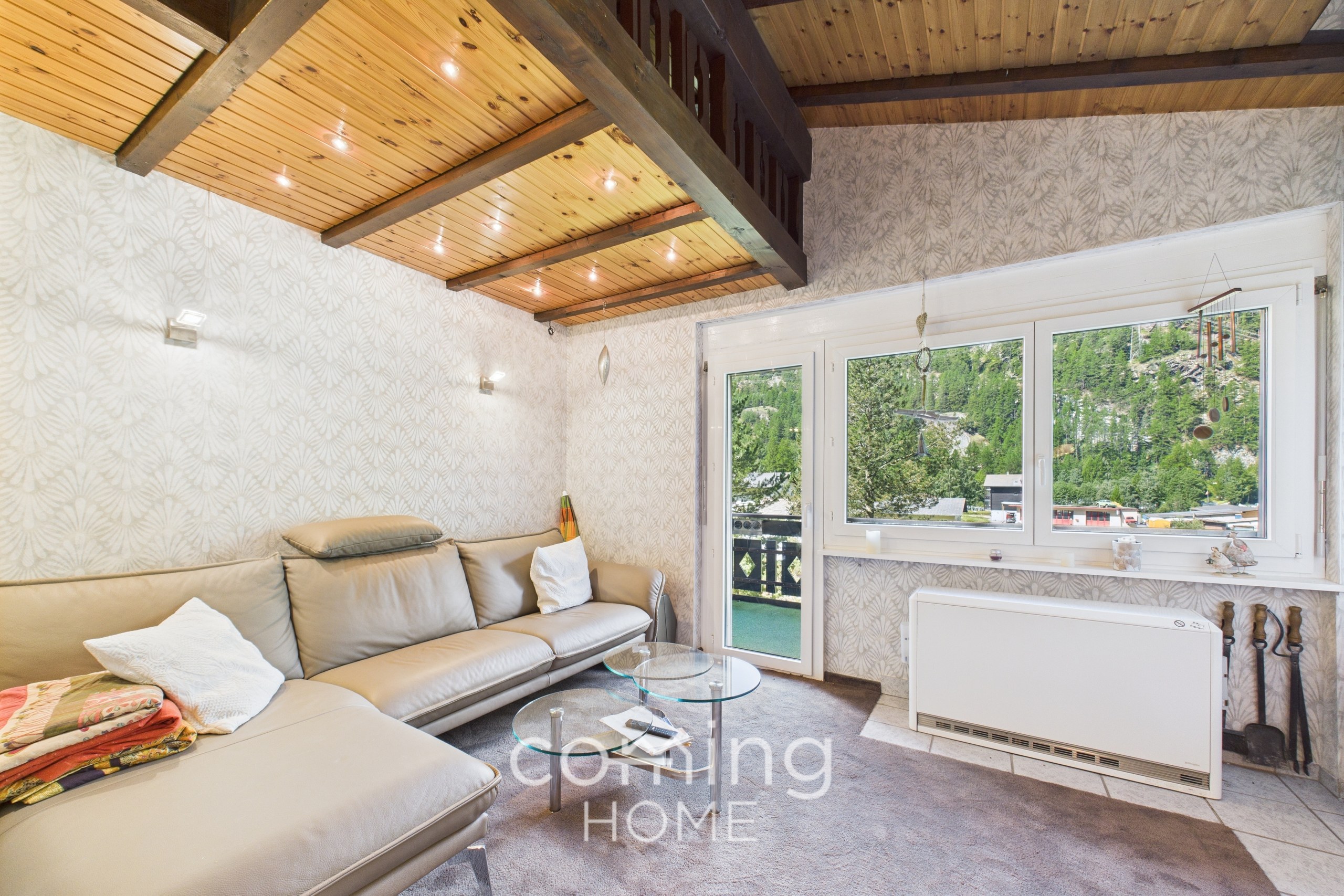 2.5-Zimmer-Wohnung mit Cheminée und Balkon in Saas-Grund kaufen - 2