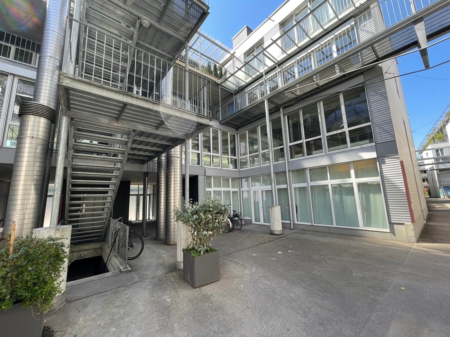 Neu ausgebautes Büro mit 235 m² an der Limmat, Tram vor der Tür - 2