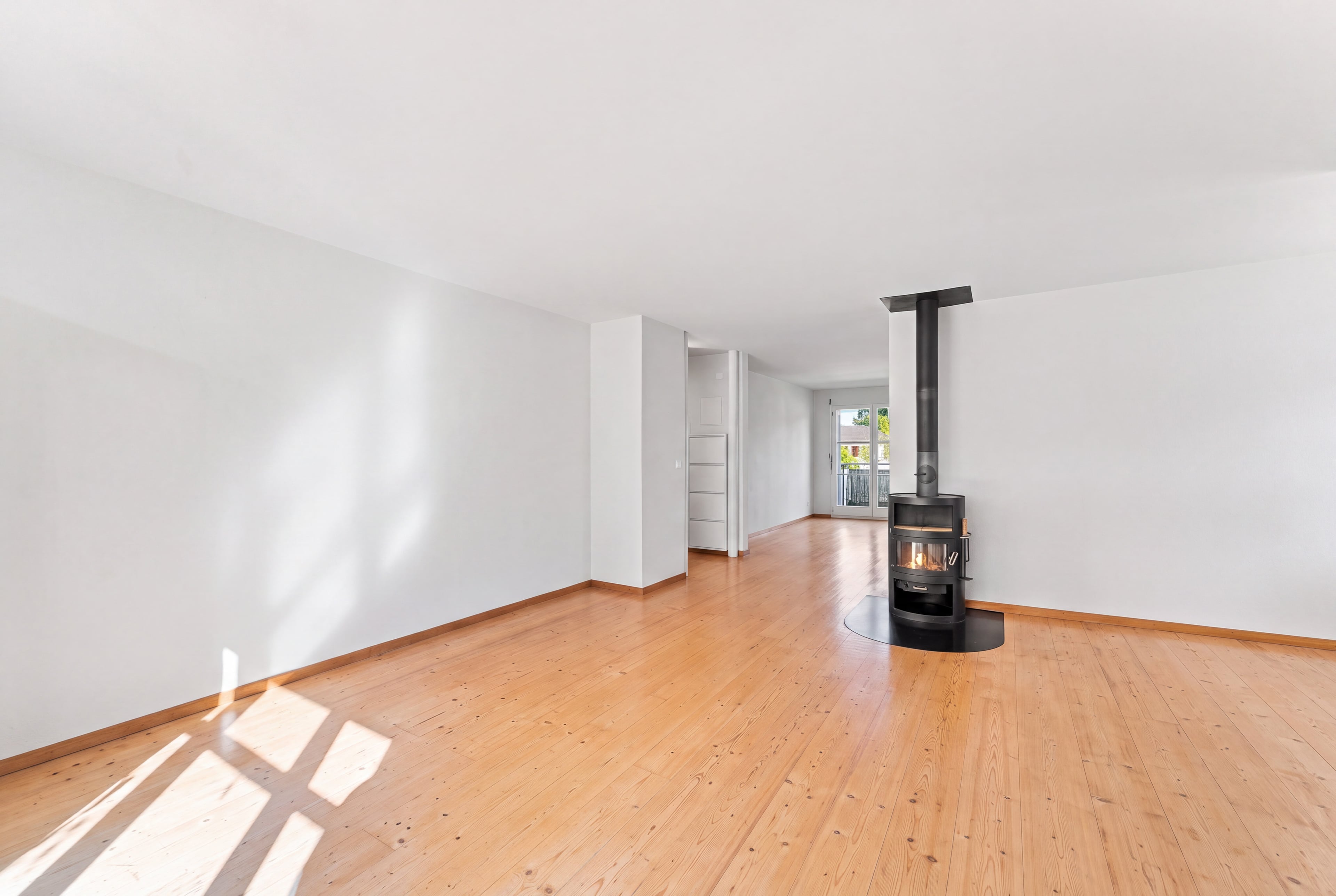 3.5-Zimmer-Gartenwohnung mit Cheminée in Jonen - 3