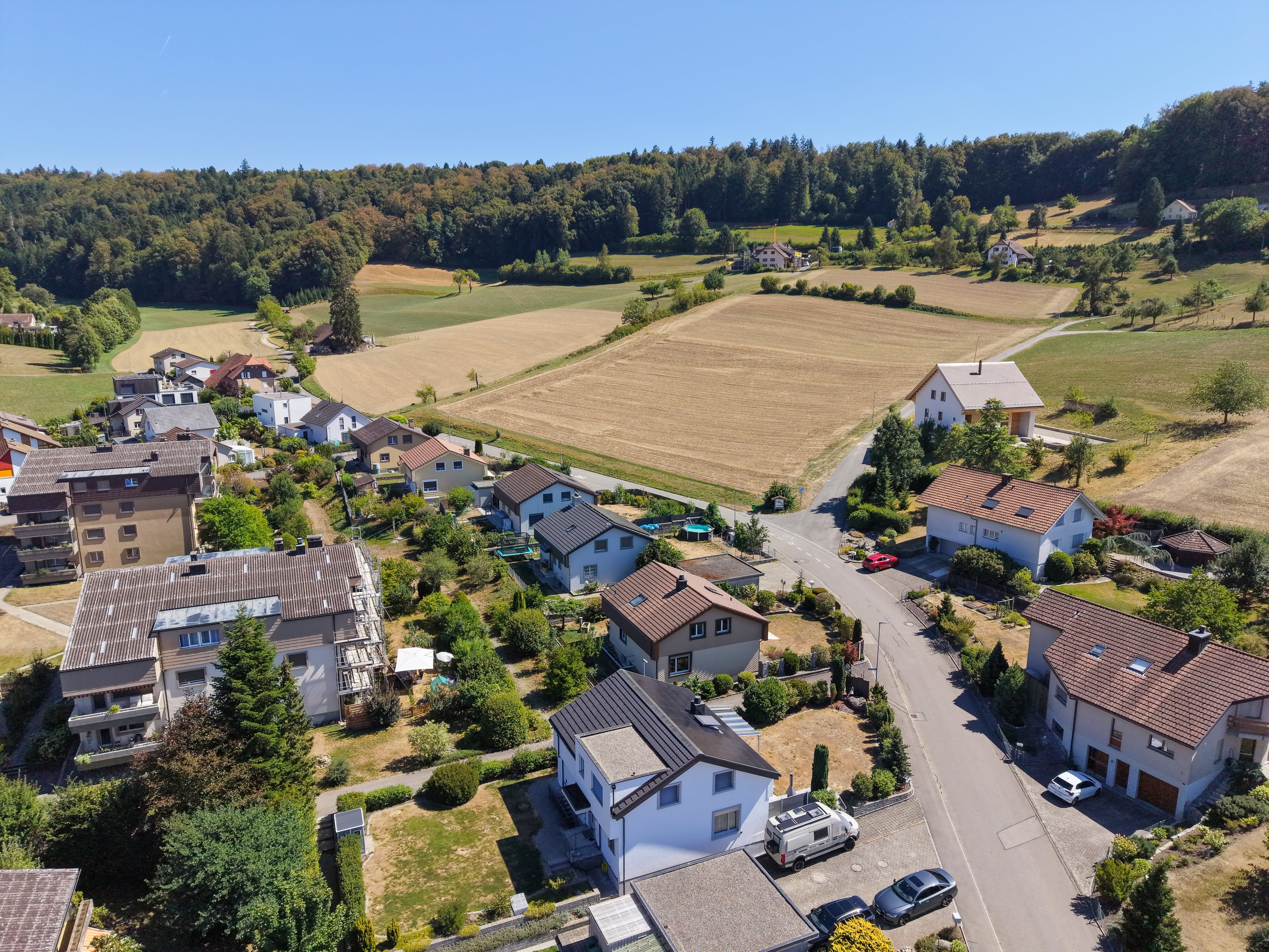 6.5-Zimmer-Einfamilienhaus an ruhiger Lage mit idealem Sonnenverlauf - 2