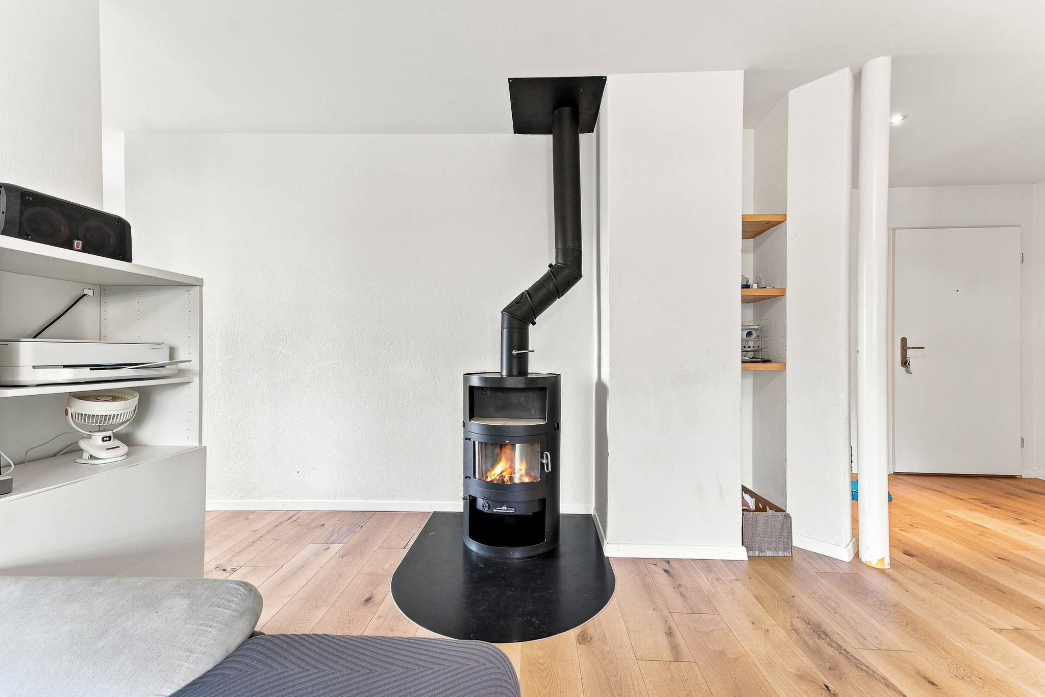 4.5-Zimmer-Etagenwohnung mit Cheminée inkl. Carport in Jonen - 3