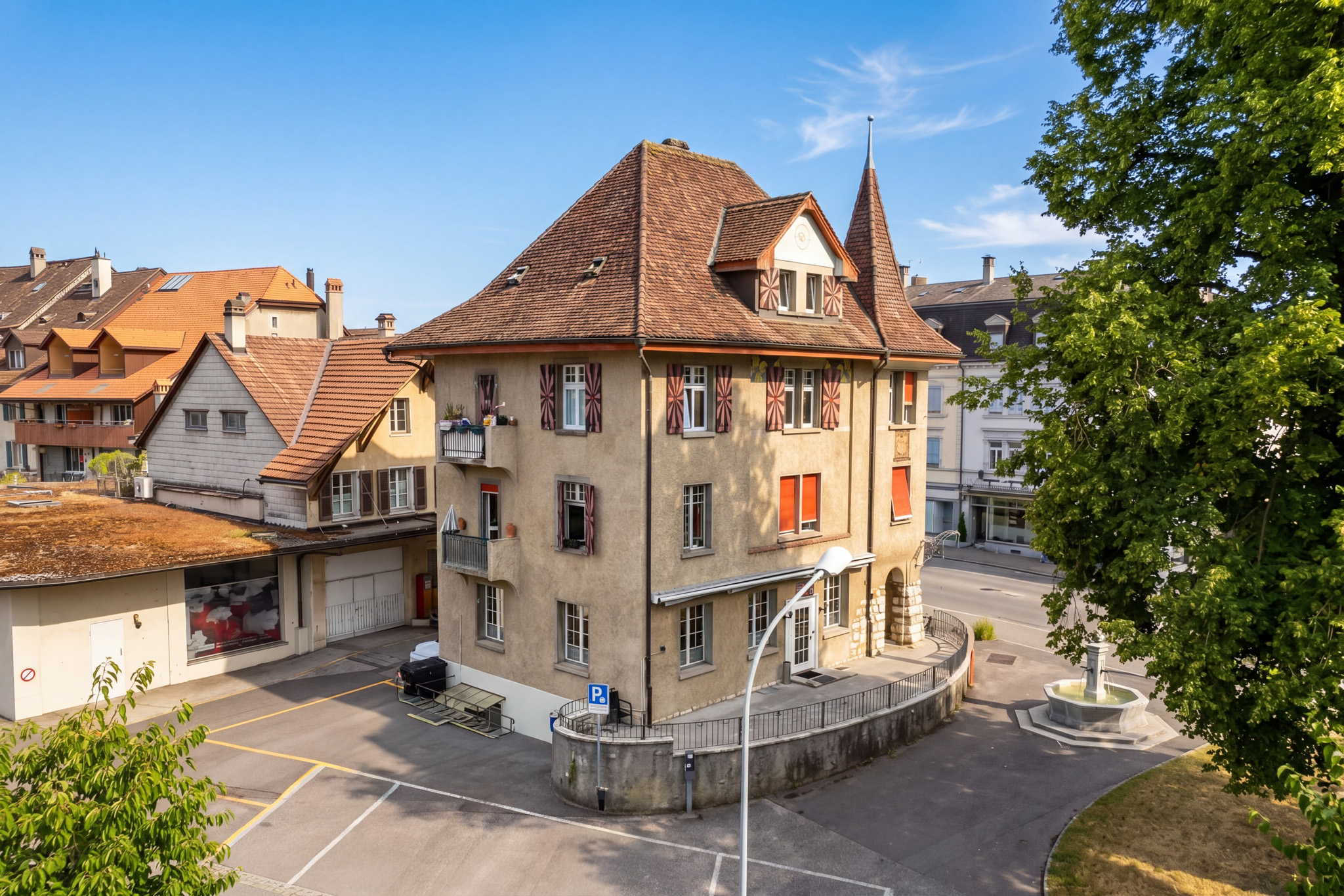 Mehrfamilienhaus mit 3 Einheiten und einem Restaurant im Zentrum von Nidau - 1